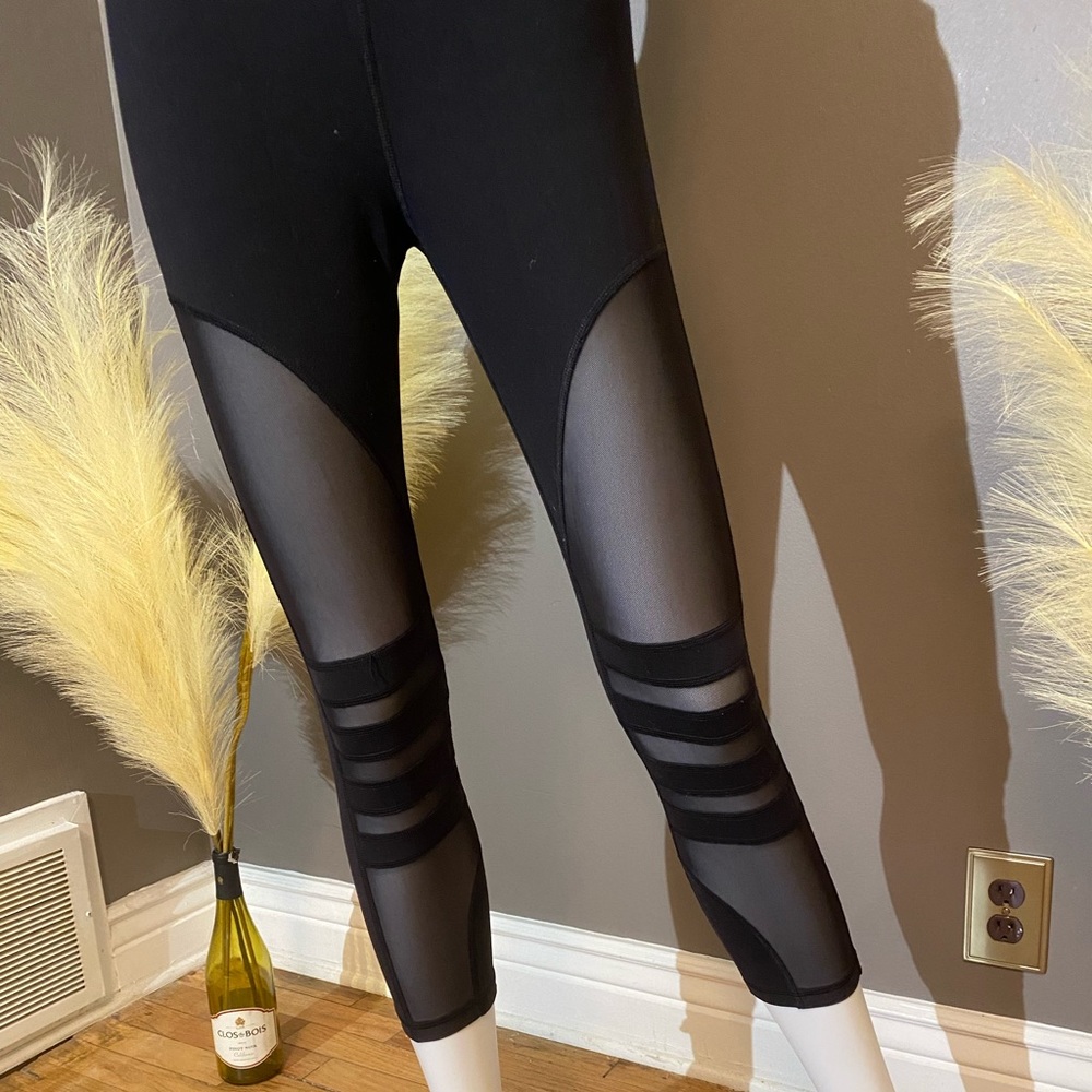 Sexy Cropped Cut Out  Leggings